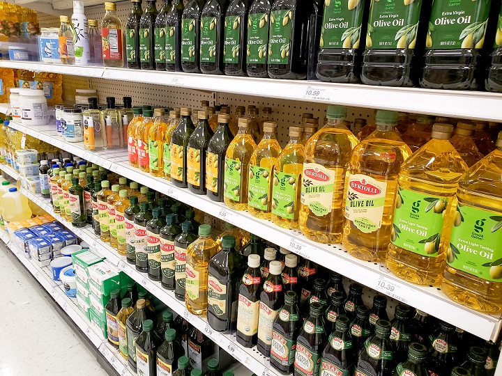 supermarket aisle full of cooking oils