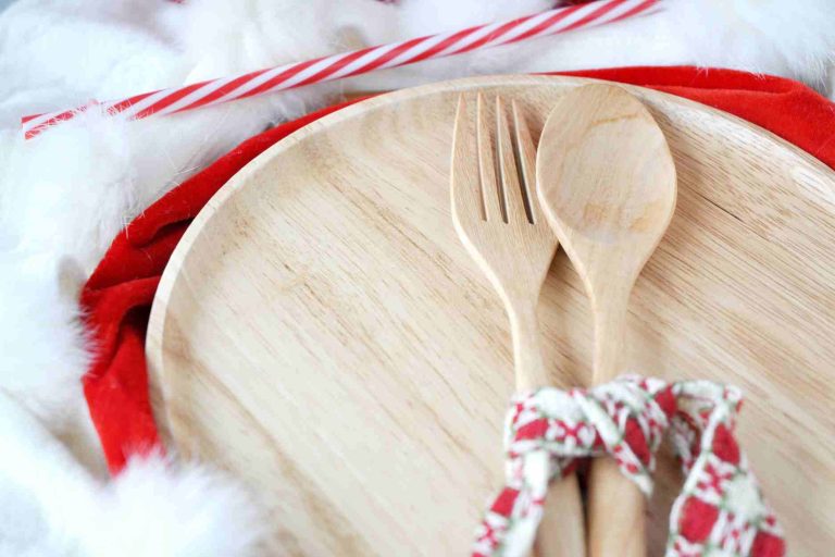 plate with Christmas theme